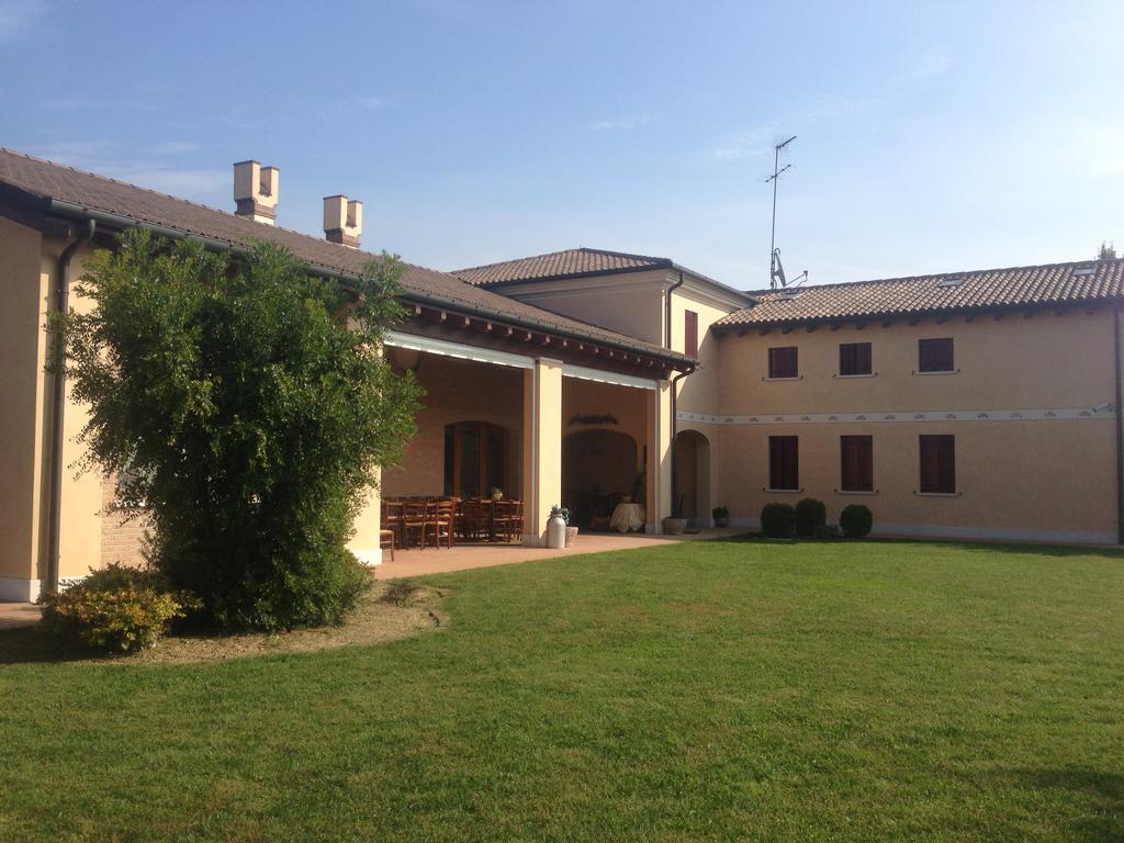 Agriturismo Alle Rose Villa Ca Baglioni Luaran gambar