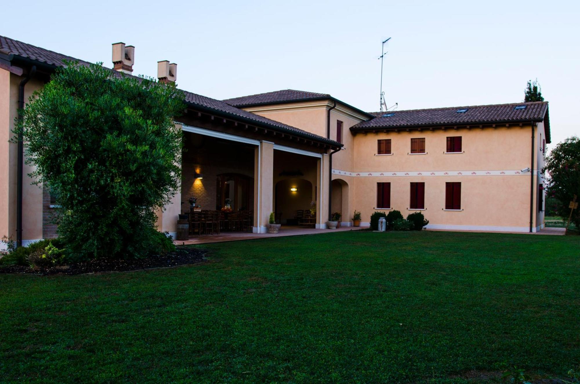 Agriturismo Alle Rose Villa Ca Baglioni Luaran gambar