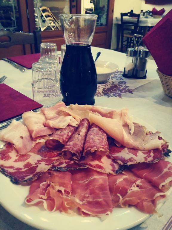 Agriturismo Alle Rose Villa Ca Baglioni Luaran gambar